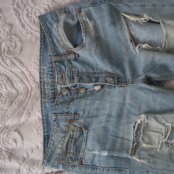 Distressed jeans size 4 - Picture 2 of 3